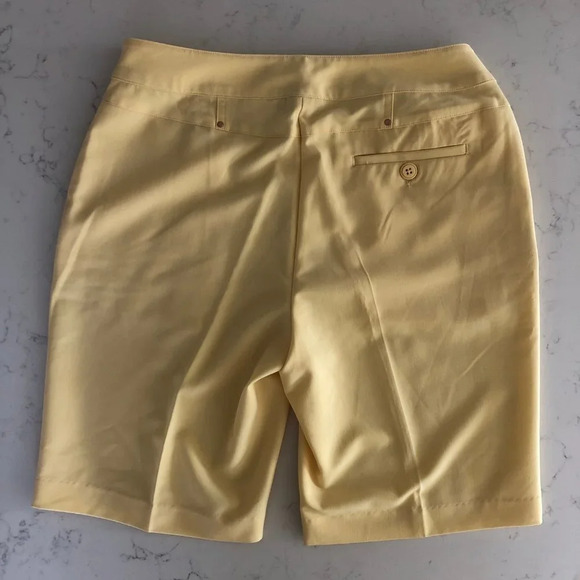 EP Pro Athletic Front Zip Mid Rise Bermuda Golf Shorts Pale Yellow Sz 8 NWOT - Picture 4 of 11